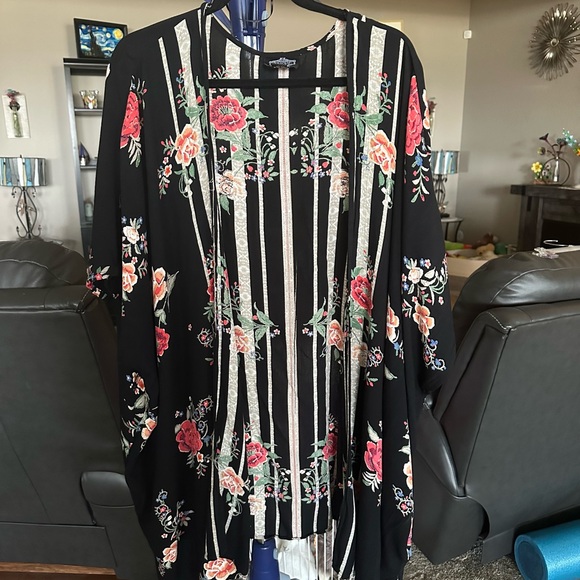 Angie Other - Angie Kimono beautiful black with rose florals lightweight size XL